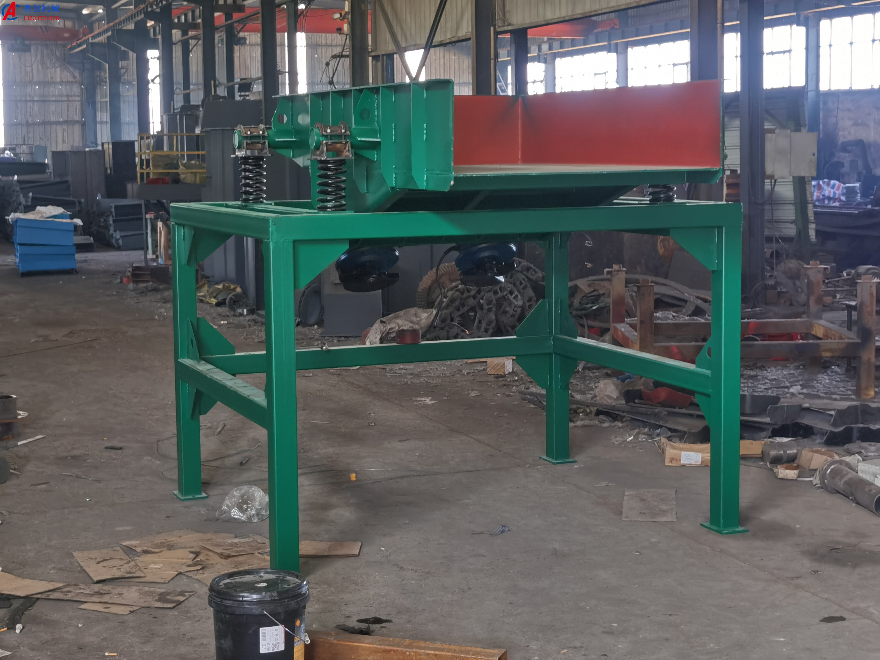 振動(dòng)給料機(jī)的工作原理、適用范圍和性能優(yōu)勢(shì)