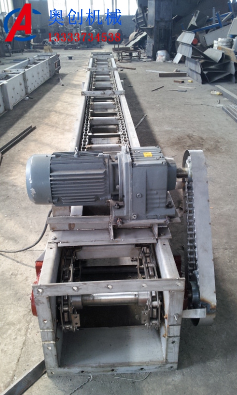 在糧食輸送中刮板輸送機(jī)與波狀皮帶輸送機(jī)對比 在糧食輸送中刮板輸送機(jī)與波狀皮帶輸送機(jī)對比